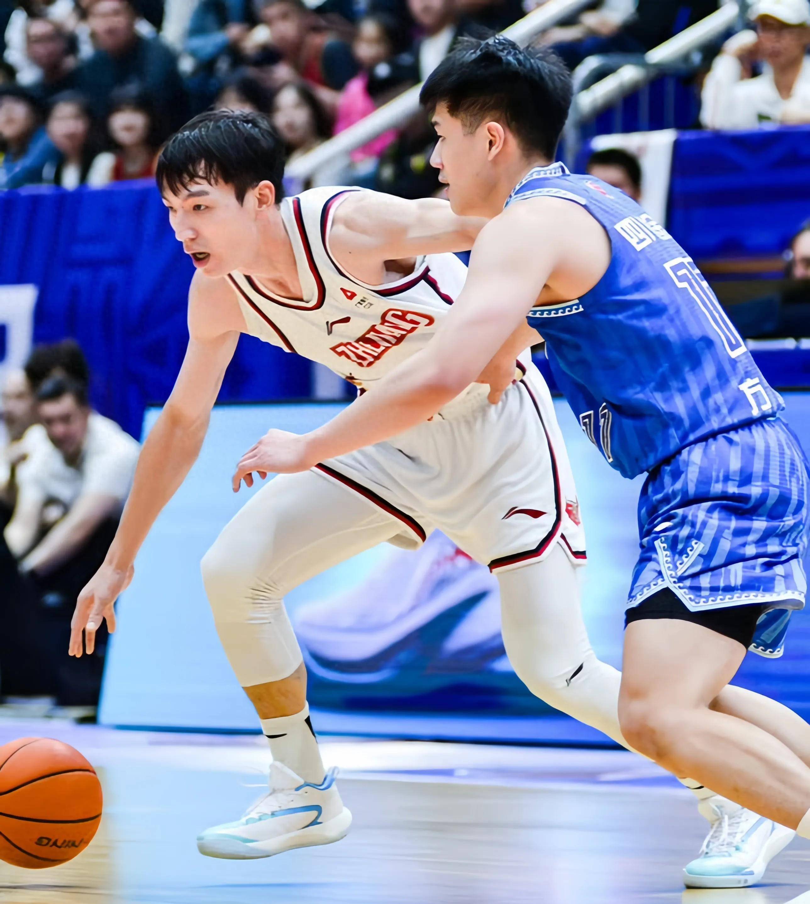 开云体育山东男篮内部会议纪要流出：今夜状态回暖，CBA季后赛使命明确，医务组通报恢复的简单介绍